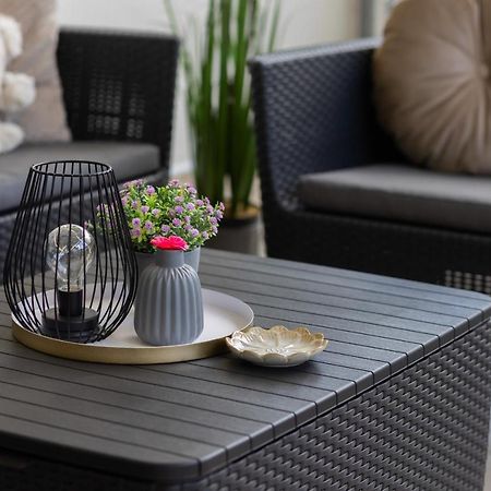 Deluxe Apartment Wronia 45 With Ac, Parking & Balcony By Renters Prestige Varsovia Exterior foto